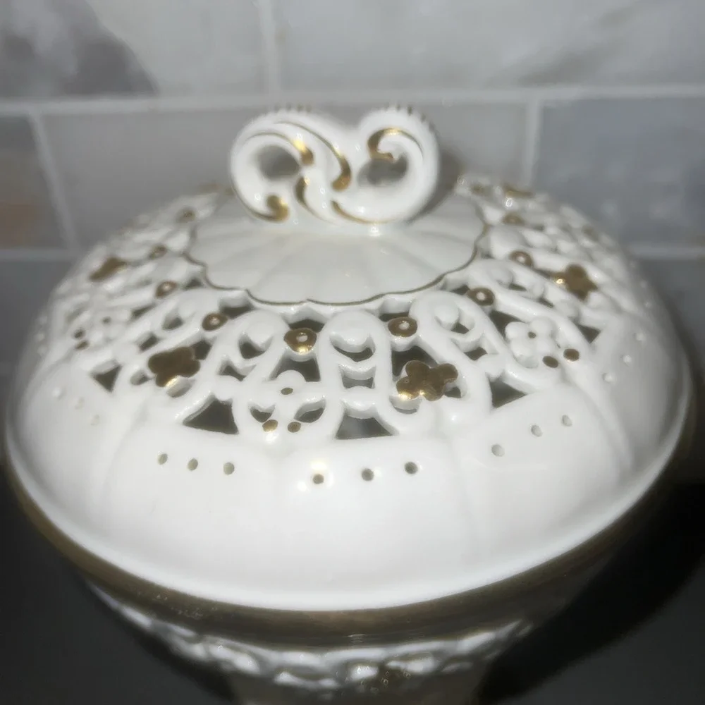 Vintage Italian Reticulated Porcelain Candy Dish w/Gold Trim 7in